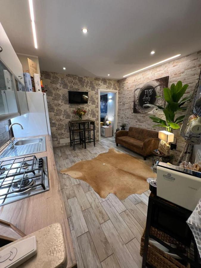 Casa Anita Lägenhet Mentana Exteriör bild